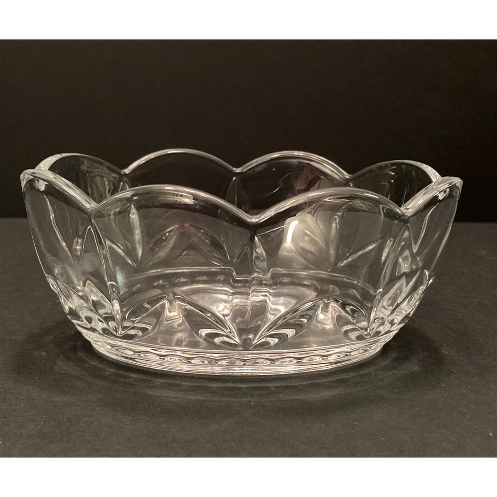 Waterford Marquis Crystal Scalloped Oval Bowl 5.5" x 3.5" Finley Pattern Fan Cut